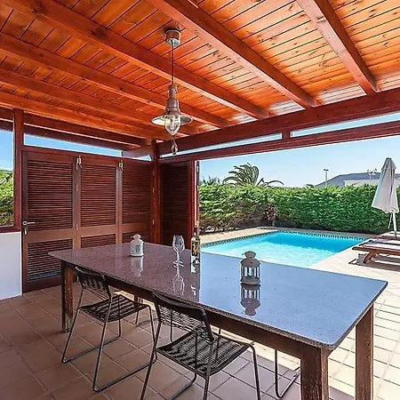 Playa Blanca Sleeps 6 Pool Air Con Wifi *