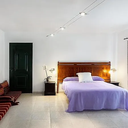Holiday home Playa Blanca Sleeps 6 Pool Air Con Wifi