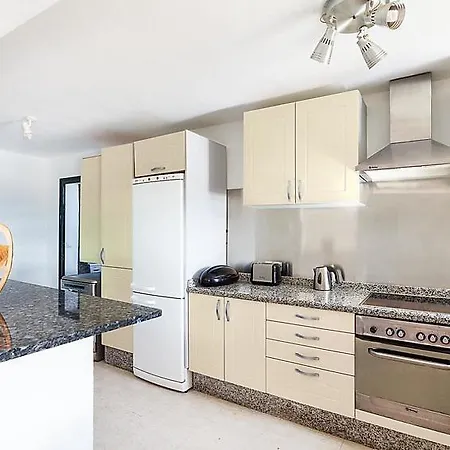 Playa Blanca Sleeps 6 Pool Air Con Wifi *